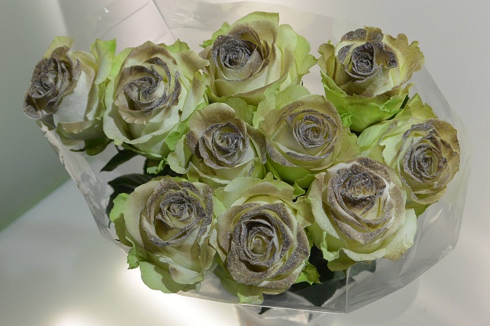 WAX ROSE